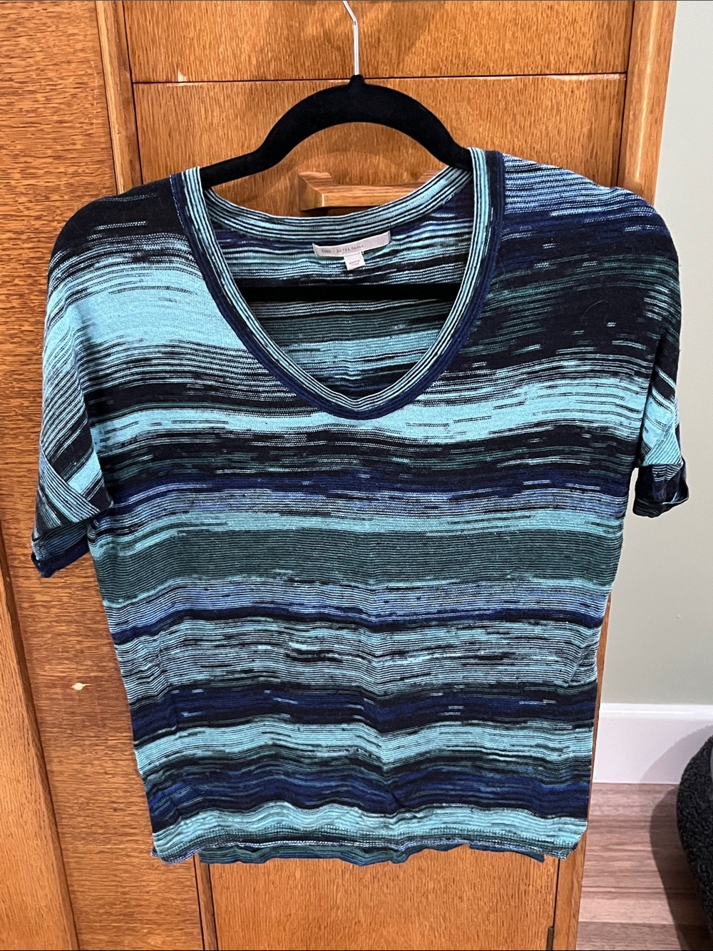 GAP Blue and Navy Striped V-Neck Short Sleeve Top